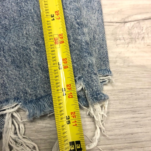 Vervet Casual Distressed Jeans - Picture 5 of 6